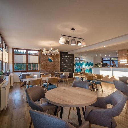 Hotel Moment - Bistro & Ubytovanie Batizovce Esterno foto