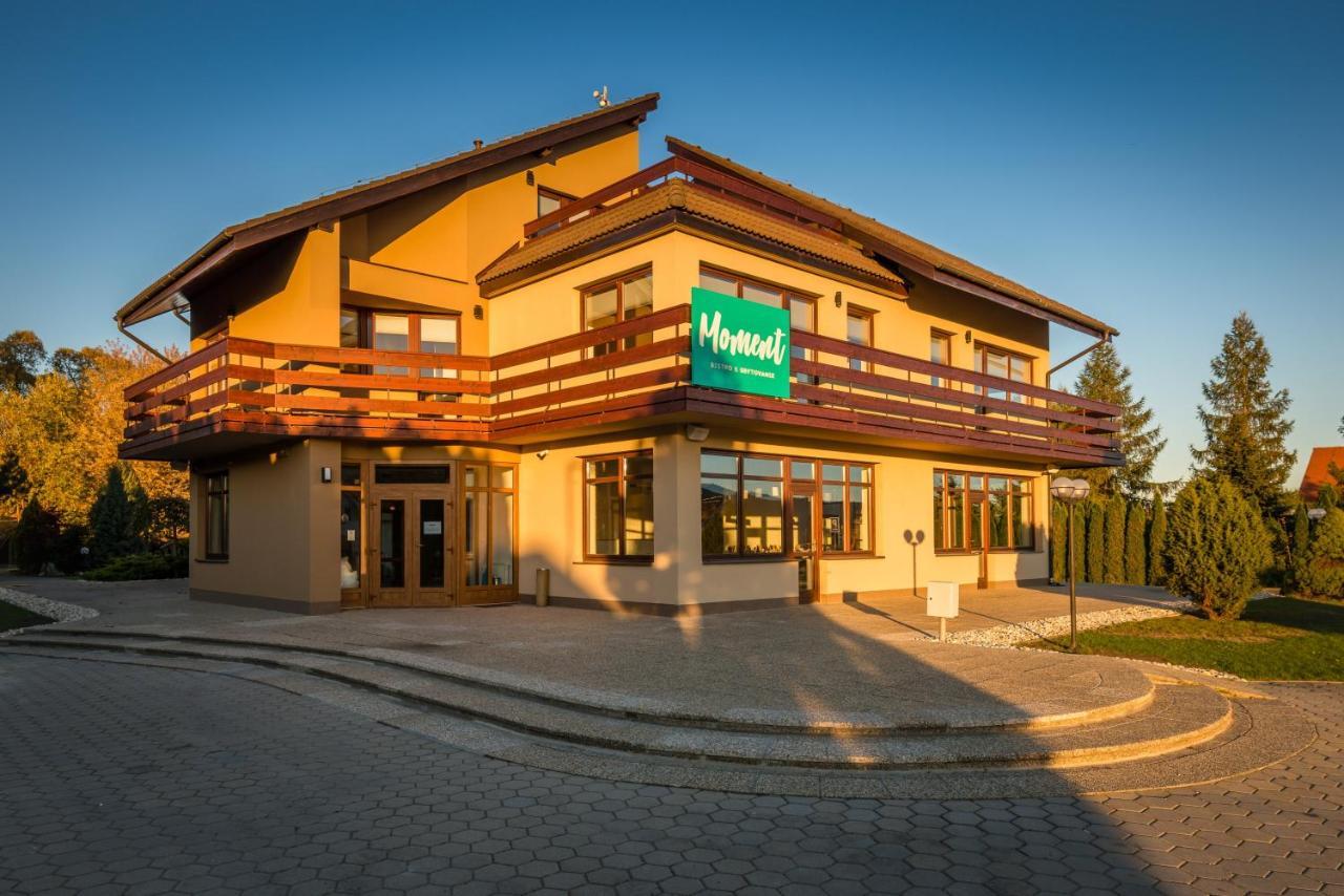 Hotel Moment - Bistro & Ubytovanie Batizovce Esterno foto