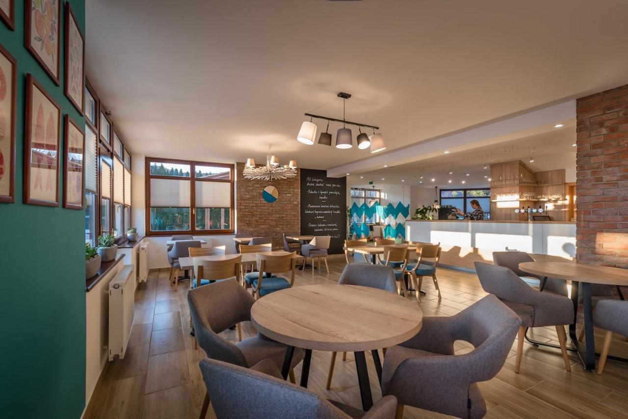 Hotel Moment - Bistro & Ubytovanie Batizovce Esterno foto